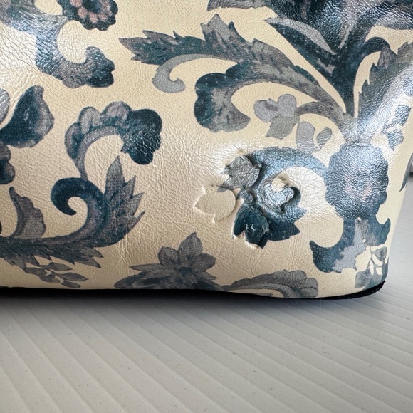 Patricia Nash Argenta Leather Tote - Picture 4 of 6